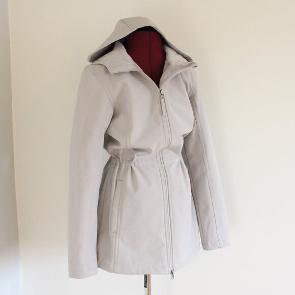 Izod Waterproof Spring Jacket - Picture 1 of 8
